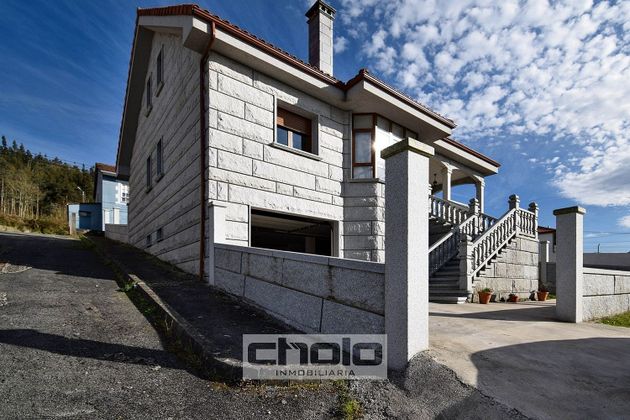 Foto 1 de Casa en venta en Monterroso de 3 habitaciones con garaje y jardín