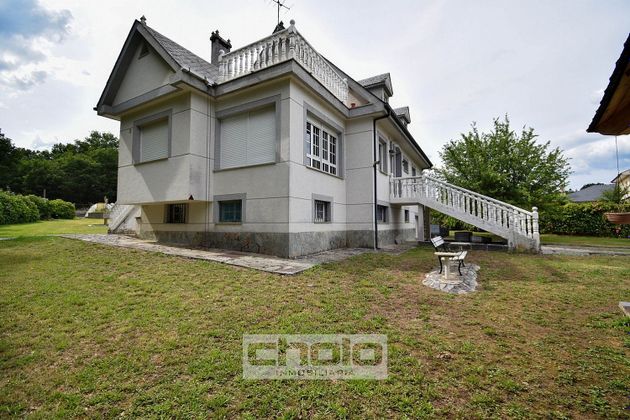 Foto 1 de Chalet en venta en Corgo (O) de 3 habitaciones con terraza y piscina