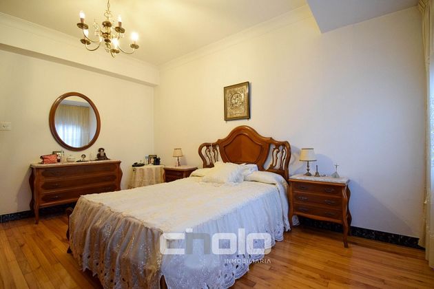 Foto 2 de Pis en venda a San Roque - As Fontiñas de 4 habitacions amb balcó i calefacció