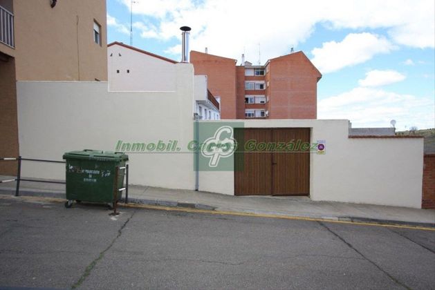 Foto 2 de Terreny en venda a calle Villabrázaro de 254 m²