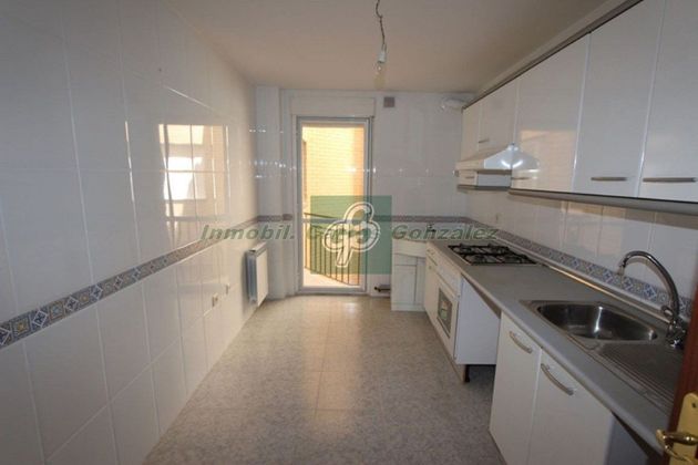 Foto 1 de Venta de piso en calle Cañada de la Vizana de 3 habitaciones con terraza y calefacción