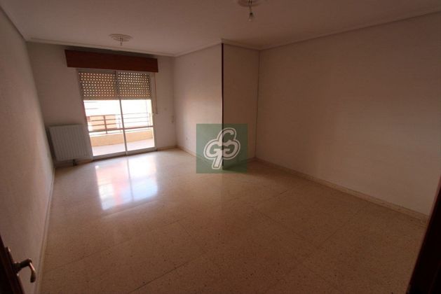 Foto 1 de Pis en venda a avenida Libertad de 3 habitacions amb terrassa i calefacció