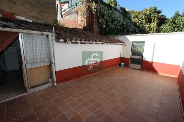 Foto 2 de Casa adossada en venda a calle De San Antón Viejo de 3 habitacions amb jardí i calefacció