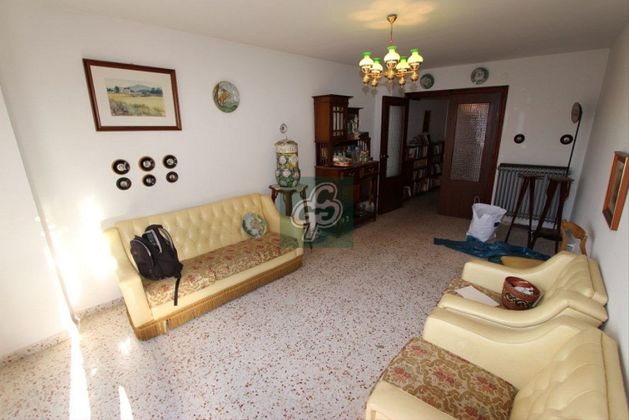 Foto 1 de Pis en venda a calle De Valladolid de 5 habitacions amb terrassa i calefacció