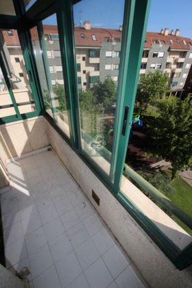 Foto 2 de Piso en venta en plaza Santa Clara de 3 habitaciones con terraza y calefacción