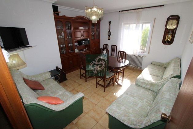 Foto 2 de Venta de casa en Otero de Bodas de 4 habitaciones con garaje y calefacción