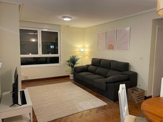 Foto 2 de Alquiler de piso en calle Zinkunegi Kalea de 2 habitaciones con garaje y muebles