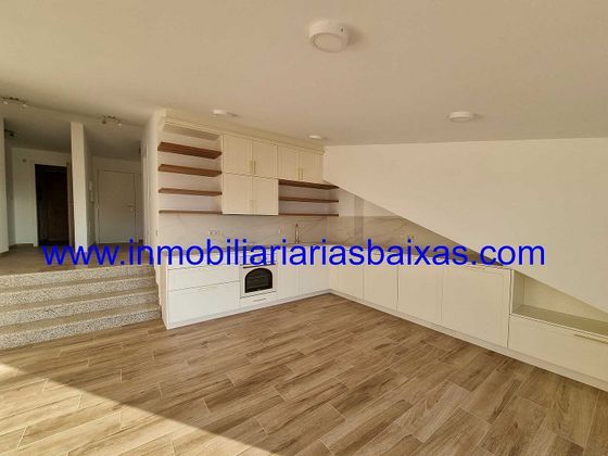 Foto 1 de Àtic en venda a calle Mondelo de 4 habitacions amb terrassa i garatge