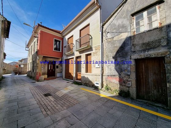 Foto 2 de Casa en venta en calle Montevixan de 3 habitaciones con terraza y garaje