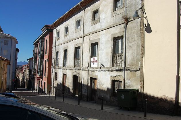 Foto 2 de Casa adossada en venda a calle Mayor de 4 habitacions i 1300 m²