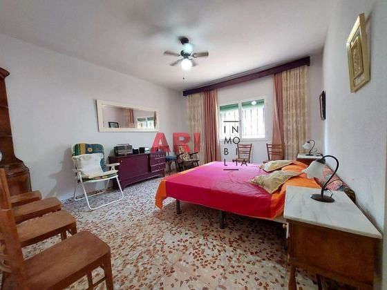 Foto 2 de Xalet en venda a Miguelturra de 4 habitacions amb terrassa i piscina