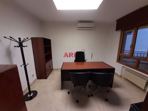 Foto 1 de Oficina en lloguer a Centro - El Pilar amb aire acondicionat i ascensor