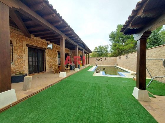 Foto 1 de Casa en venda a Miguelturra de 5 habitacions amb piscina i garatge