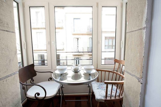 Foto 2 de Pis en lloguer a calle Euskal Herria de 1 habitació amb mobles i calefacció