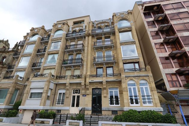 Foto 1 de Pis en venda a calle Miraconcha de 4 habitacions amb balcó i aire acondicionat