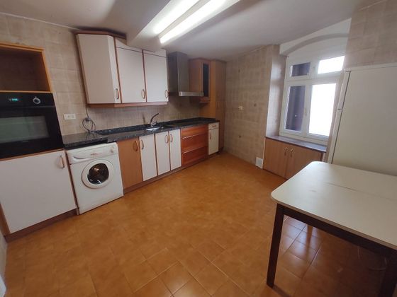 Foto 1 de Venta de piso en calle Frontón Jaitsiera de 2 habitaciones con calefacción