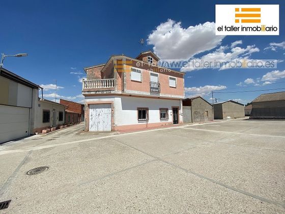 Foto 2 de Casa en venta en Pedrosillo de Alba de 3 habitaciones con terraza y garaje