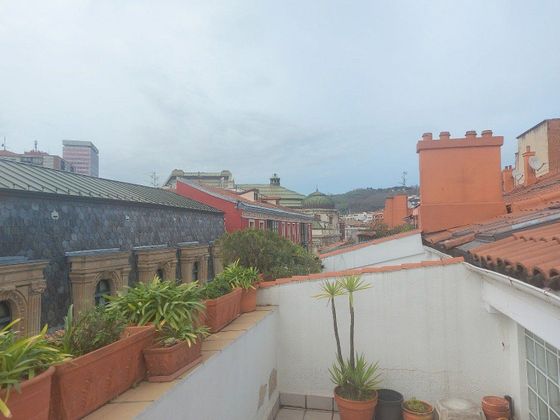 Foto 1 de Piso en venta en Casco Viejo de 5 habitaciones con terraza y calefacción