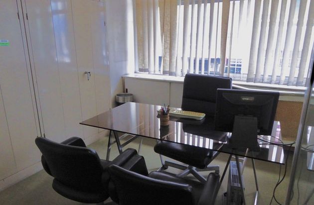 Foto 2 de Alquiler de oficina en Cuatro Caminos - Plaza de la Cubela de 175 m²