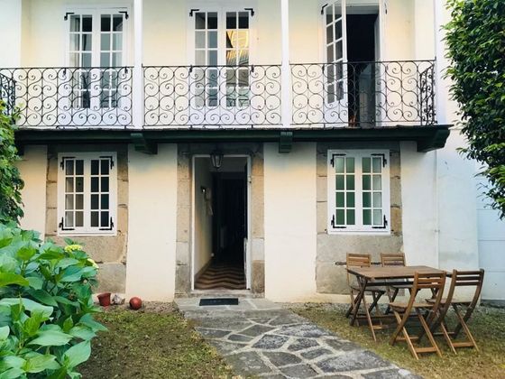 Foto 1 de Casa en venda a Vilalba de 8 habitacions amb jardí i balcó