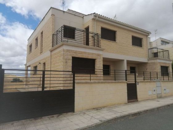 Foto 1 de Casa en venta en calle Del Guindo de 4 habitaciones con terraza y garaje