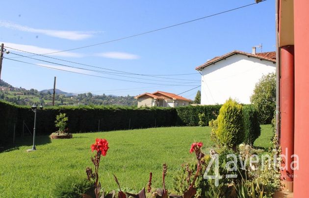 Foto 2 de Chalet en venta en Parroquias de Oviedo de 5 habitaciones con terraza y jardín