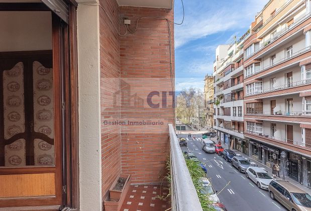 Foto 2 de Pis en venda a Barrio de Abando de 5 habitacions amb terrassa i balcó