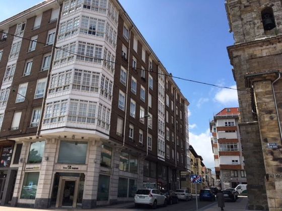 Foto 1 de Venta de piso en calle Peñas Arriba Reinosa de 3 habitaciones con calefacción y ascensor