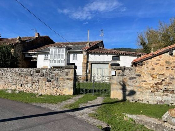 Foto 2 de Casa en venda a calle Monegro de 2 habitacions amb garatge i jardí