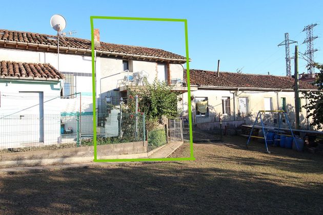 Foto 2 de Venta de casa en El Berrón-La Carrera de 2 habitaciones con jardín