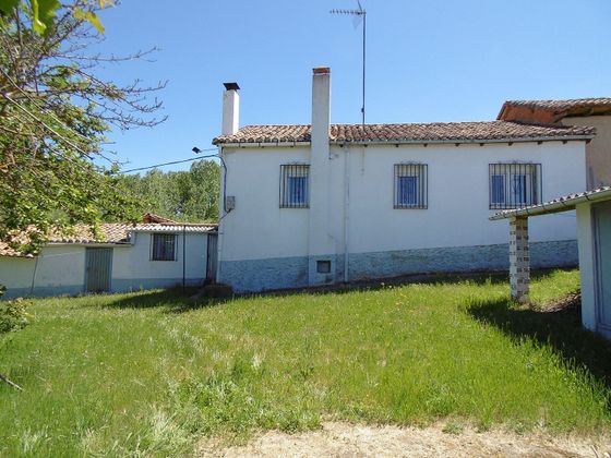 Foto 1 de Casa en venda a Cubillas de Rueda de 3 habitacions amb garatge i jardí