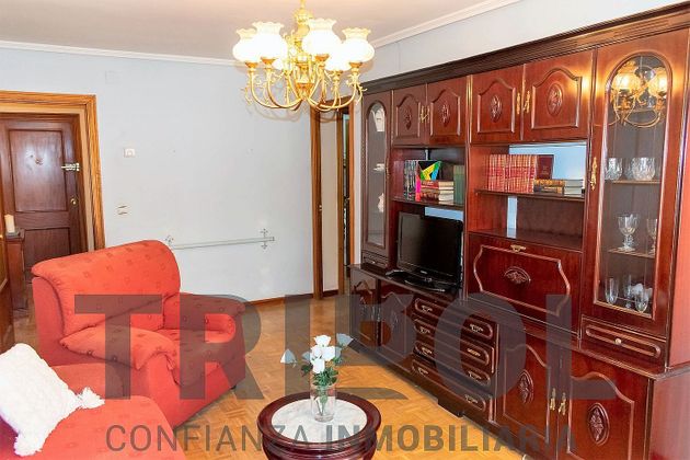 Foto 2 de Pis en venda a calle Urraca de 3 habitacions amb terrassa i garatge