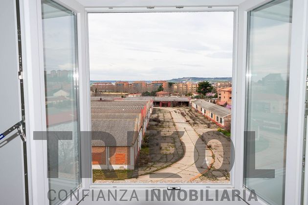 Foto 2 de Pis en venda a carretera De Rueda de 3 habitacions amb terrassa i balcó