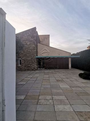 Foto 2 de Casa en venda a Torrecaballeros de 3 habitacions amb terrassa i piscina