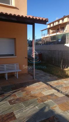Foto 1 de Venta de casa en Hontanares de Eresma de 3 habitaciones con garaje y jardín