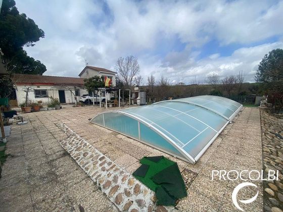 Foto 1 de Chalet en venta en Torrejón del Rey de 4 habitaciones con piscina y jardín