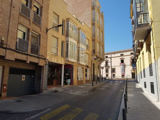 Foto 2 de Dúplex en venda a Casco Histórico de 3 habitacions amb garatge i balcó