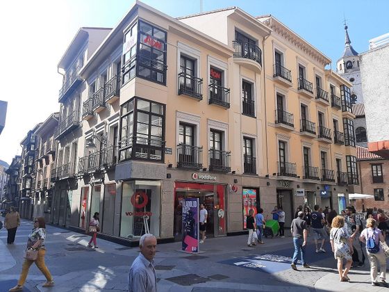 Foto 1 de Àtic en lloguer a calle Zúñiga de 1 habitació amb terrassa i balcó