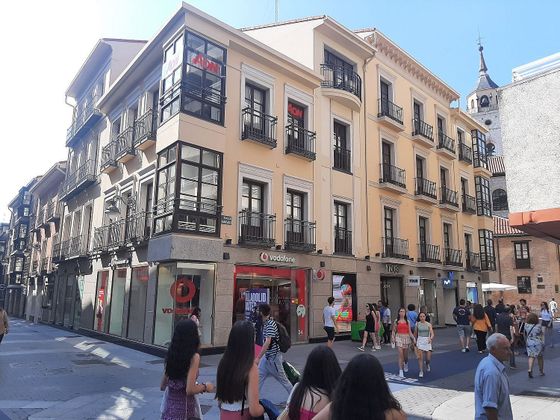 Foto 2 de Àtic en lloguer a calle Zúñiga de 1 habitació amb terrassa i balcó