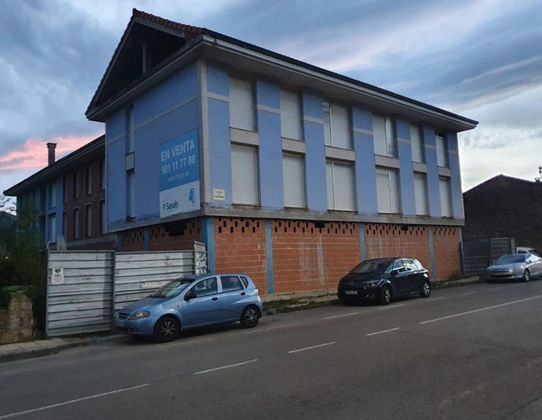 Foto 2 de Edifici en venda a avenida De Cantabria de 1436 m²