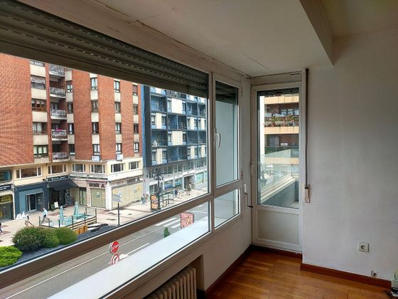 Foto 2 de Piso en alquiler en plaza Del Carbayón de 3 habitaciones con terraza y balcón
