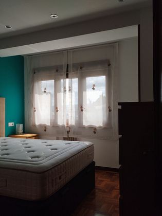 Foto 1 de Piso en alquiler en Milán - Pumarín - Teatinos de 3 habitaciones con muebles y balcón