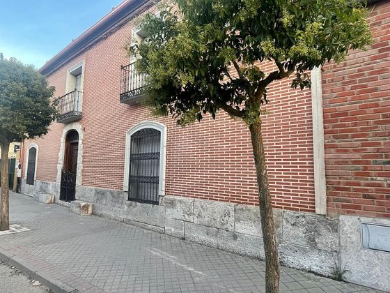 Foto 1 de Casa en venda a avenida Ramón y Cajal de 5 habitacions amb garatge i jardí
