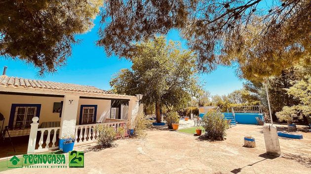 Foto 2 de Venta de casa rural en carretera Villafranca de Los Caballeros de 1 habitación con piscina y jardín