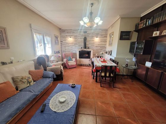Foto 2 de Casa rural en venda a calle Fabrica del Tomate de 4 habitacions amb piscina i garatge