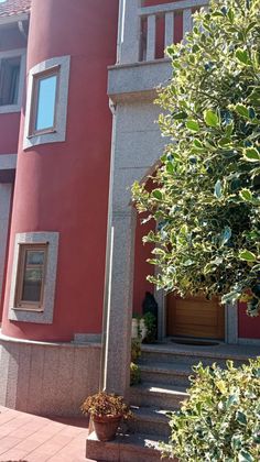 Foto 2 de Venta de casa adosada en Alcabre - Navia - Comesaña de 4 habitaciones con terraza y piscina