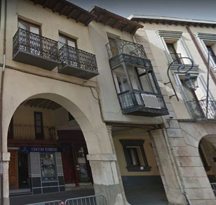 Foto 1 de Casa adosada en venta en Santo Domingo - La Estación de 4 habitaciones y 275 m²