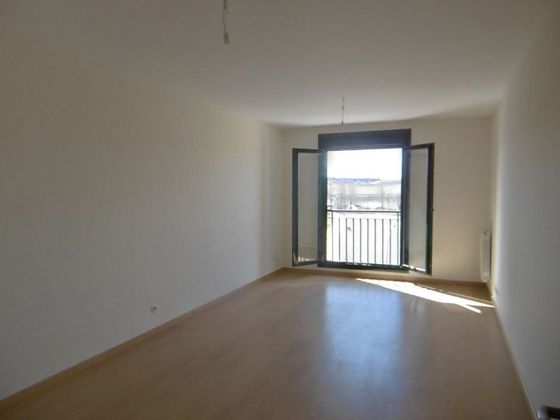 Foto 2 de Venta de piso en Lerma de 3 habitaciones con terraza y garaje