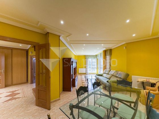Foto 1 de Casa adossada en venda a Castrillo del Val de 4 habitacions amb terrassa i garatge