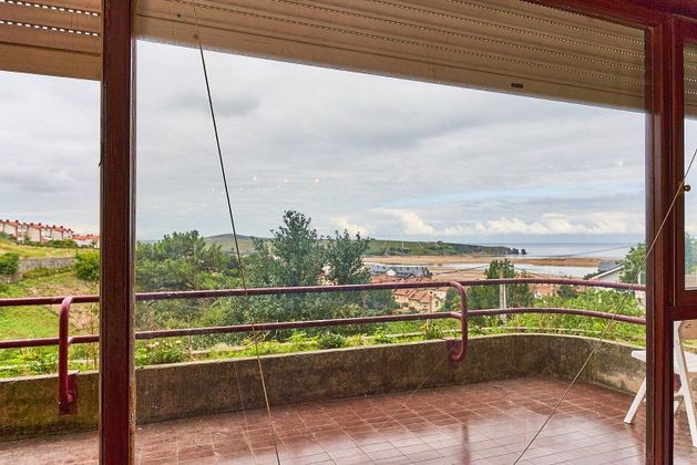 Foto 2 de Xalet en venda a Miengo de 6 habitacions amb terrassa i garatge